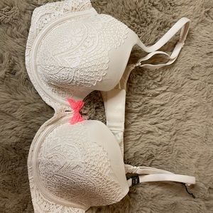 Brand New Victoria’s Secret Demi Bra